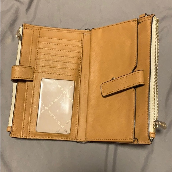 Michael Kors Wristlet